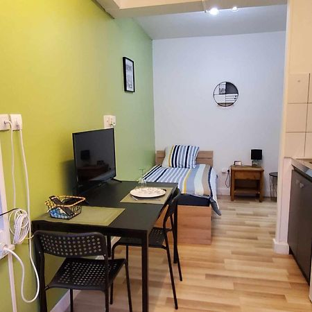 Studio Vert Tout Equipe Wifi Ле-Крезо Екстер'єр фото